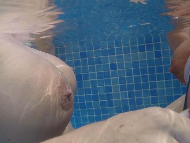 Unterwasser Milf-fo**en!