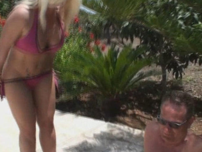 NadjaSummer Porno Video: Devote Sau auf Schwanz gepisst!