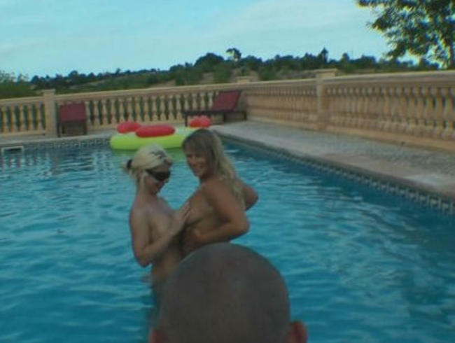 NadjaSummer Porno Video: Im Hotelpool gefickt!