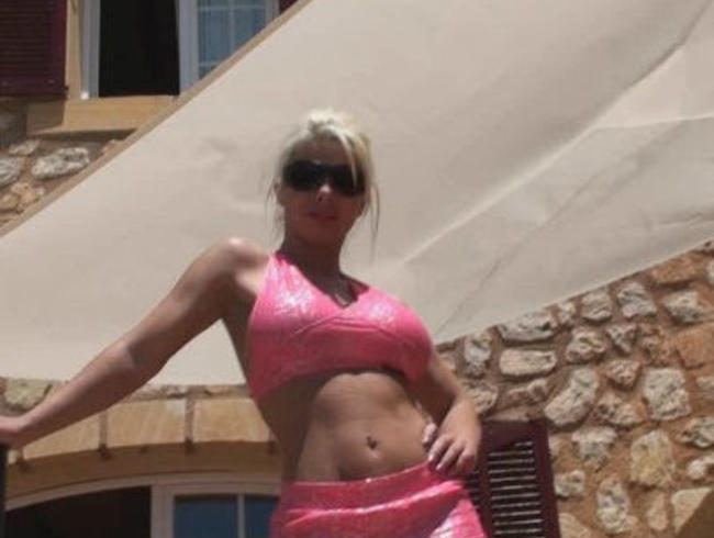 NadjaSummer Porno Video: Pissen auf Mallorca!